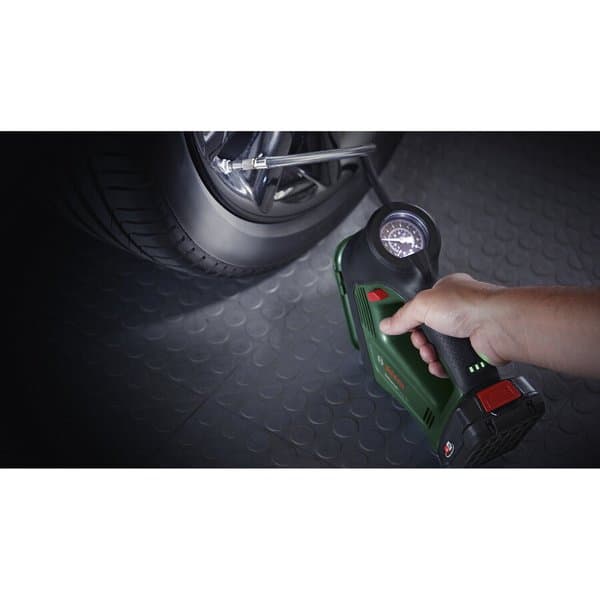 Bosch UniversalPump 18V